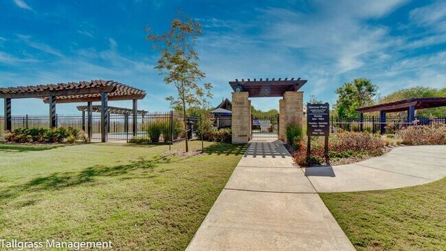 Building Photo - Pool + Park Community! 3/2/2 Plus Office!