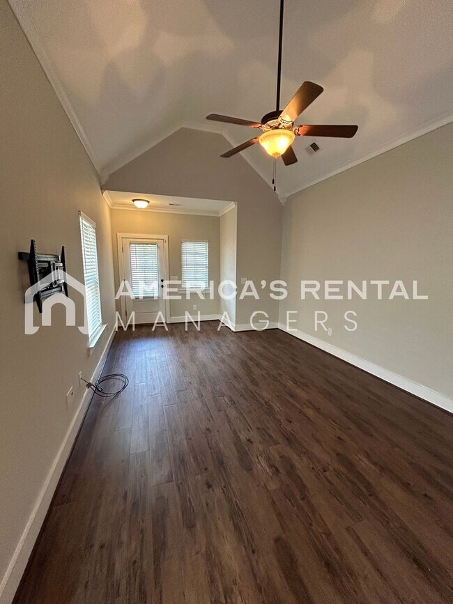 Building Photo - Home for Rent in Lake Cyrus! Available to View Now!!!