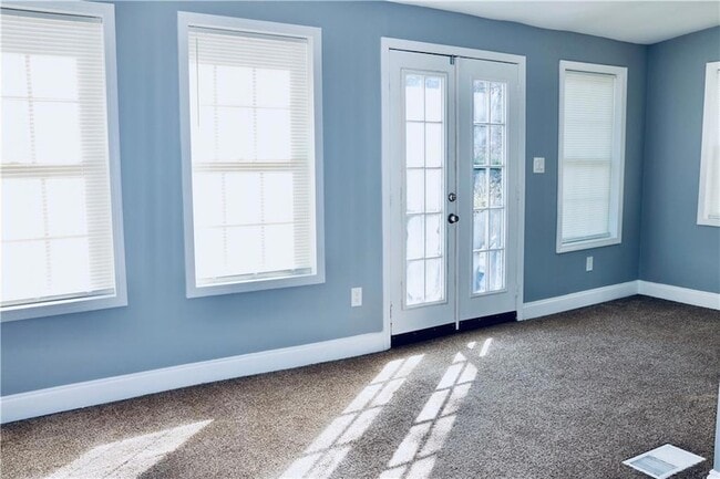 Building Photo - 1526 Childress Dr SW