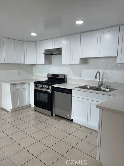 Building Photo - 8822 Ramona St