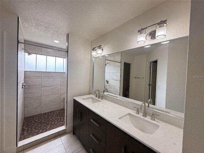 Building Photo - 159 Stillwater Dr