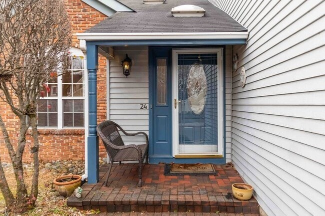 Building Photo - 24 Alton Dr