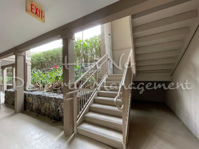 Building Photo - 75-346-346 Hualalai Rd