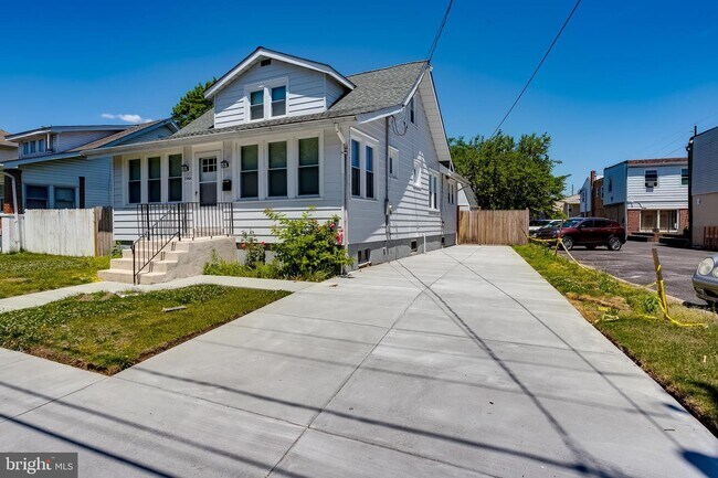 Primary Photo - 1948 Lexington Ave