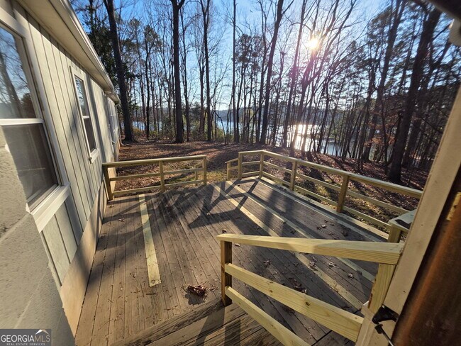 Building Photo - 2832 N Holcomb Dr