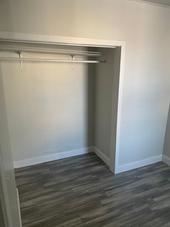 Building Photo - 4731 Princeton Ave