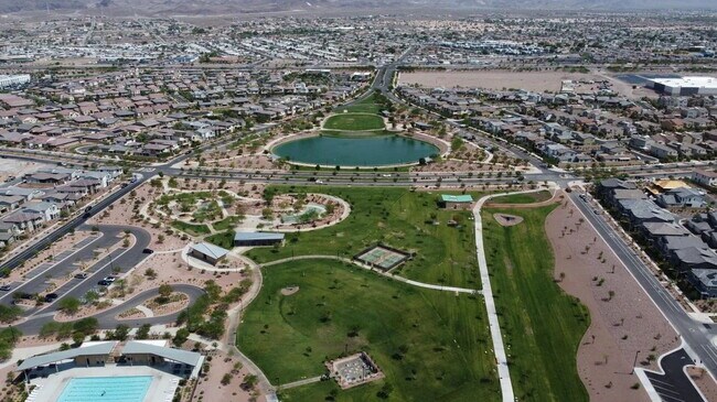 Building Photo - 3 BED 2.5 BATH 2 CAR GARAGE TOWNHOME IN HENDERSON CADENCE COMMUNITY FOR RENT!!