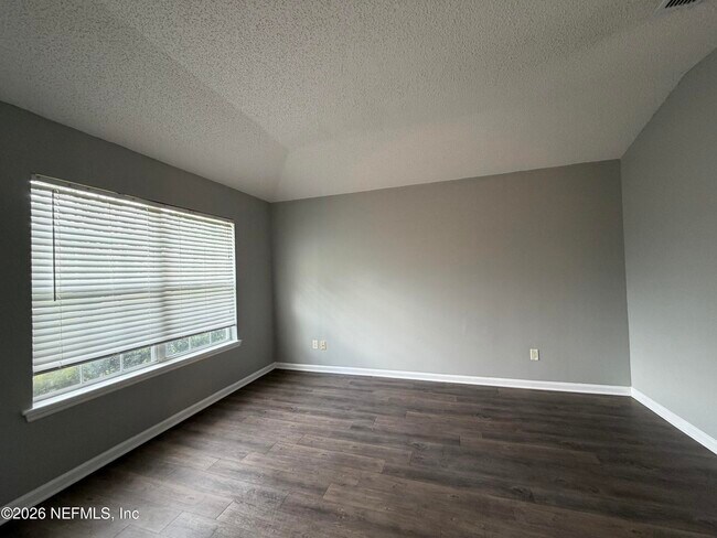 Building Photo - 3041 Southhall Ct