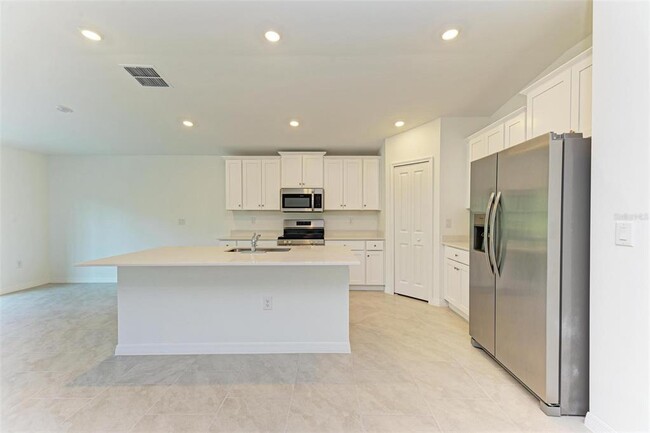 Building Photo - 1217 Birchcrest Blvd