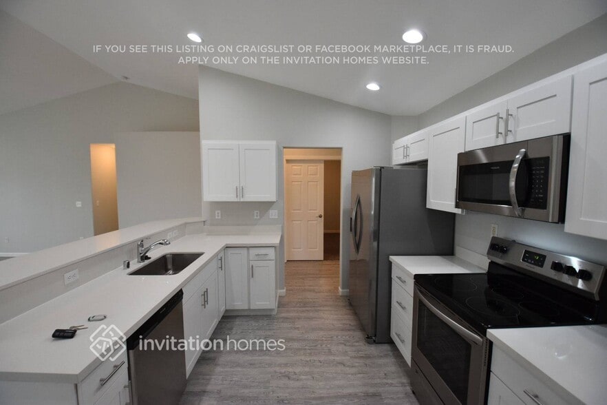 Building Photo - 17931 25th Ave Ct E