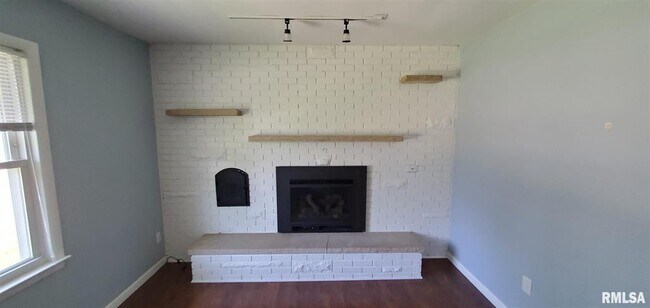 Building Photo - 3621 W Lombard St