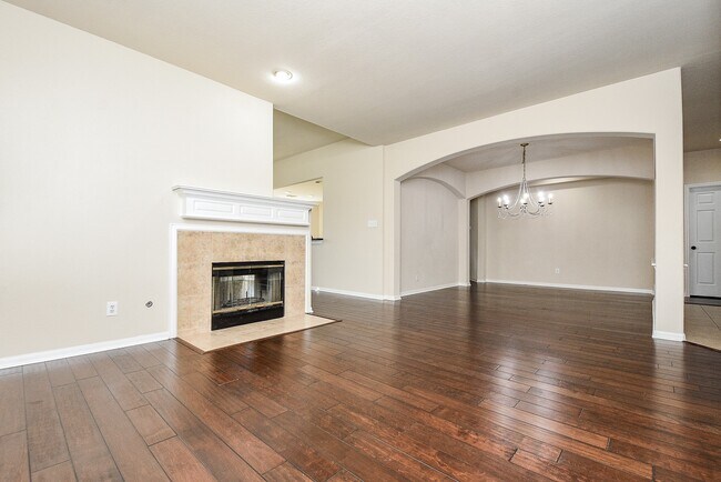 Building Photo - 9135 Edgeloch Dr