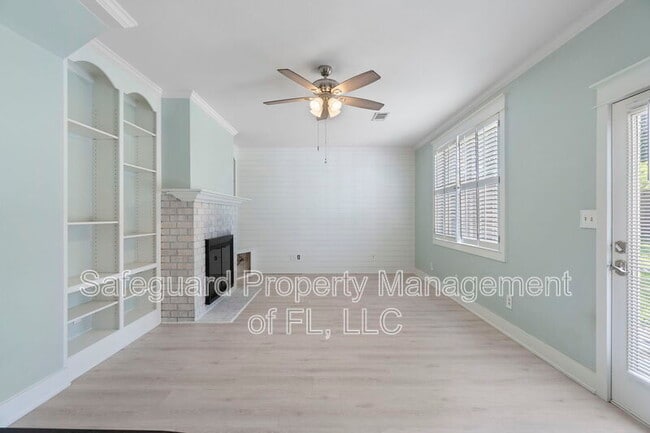 Building Photo - 3893 Paradise Bay Dr