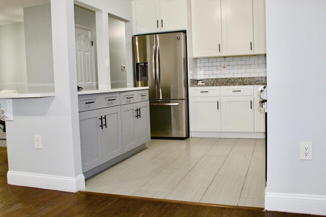 Building Photo - 5707 Alan Dr