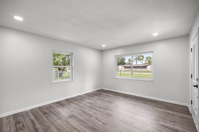 Building Photo - 5 Bahia Court Trce