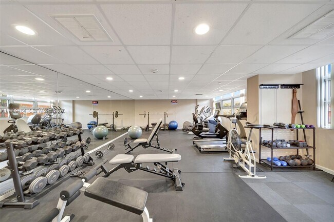 Building Photo - 531 N Ocean Blvd