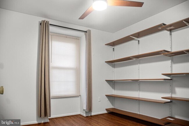 Building Photo - 14811 Belle Ami Dr