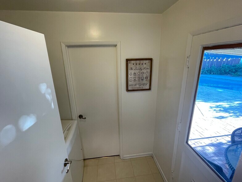 Laundry Room - 16420 Minnehaha St