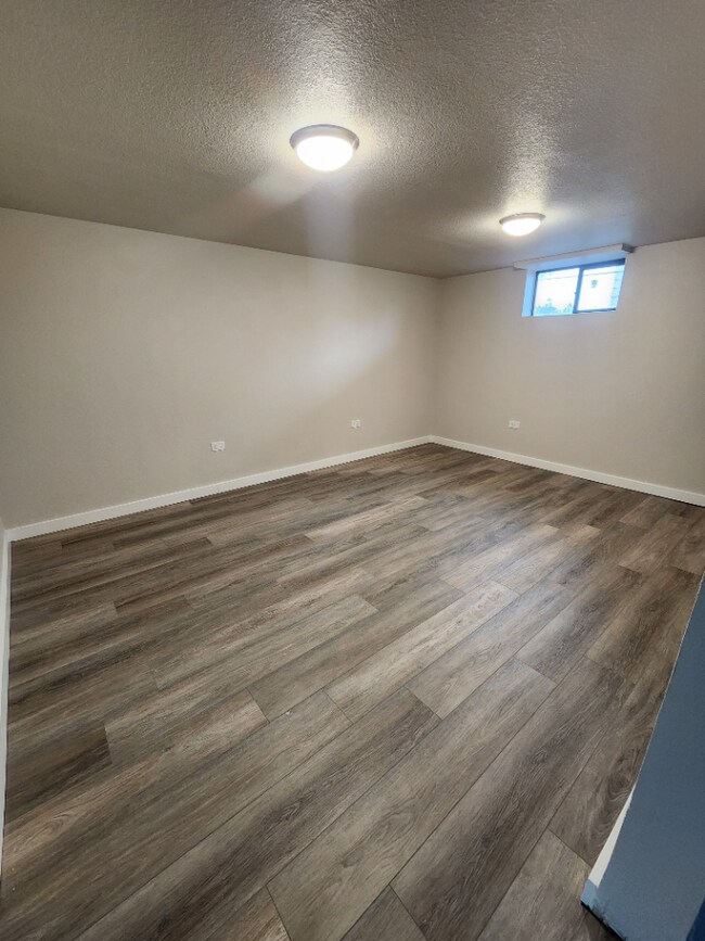 Building Photo - 3BR With Newer Updates