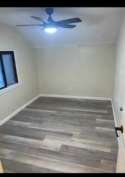 Building Photo - 654 Hestor Dr