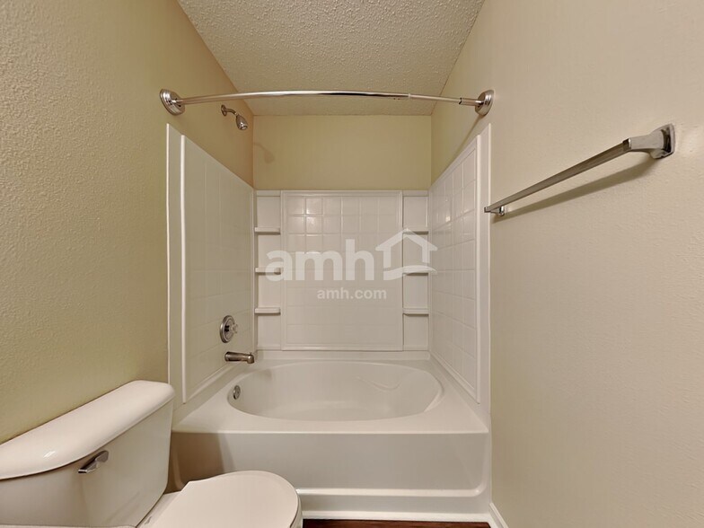 Building Photo - 1212 N Aberdeen Dr