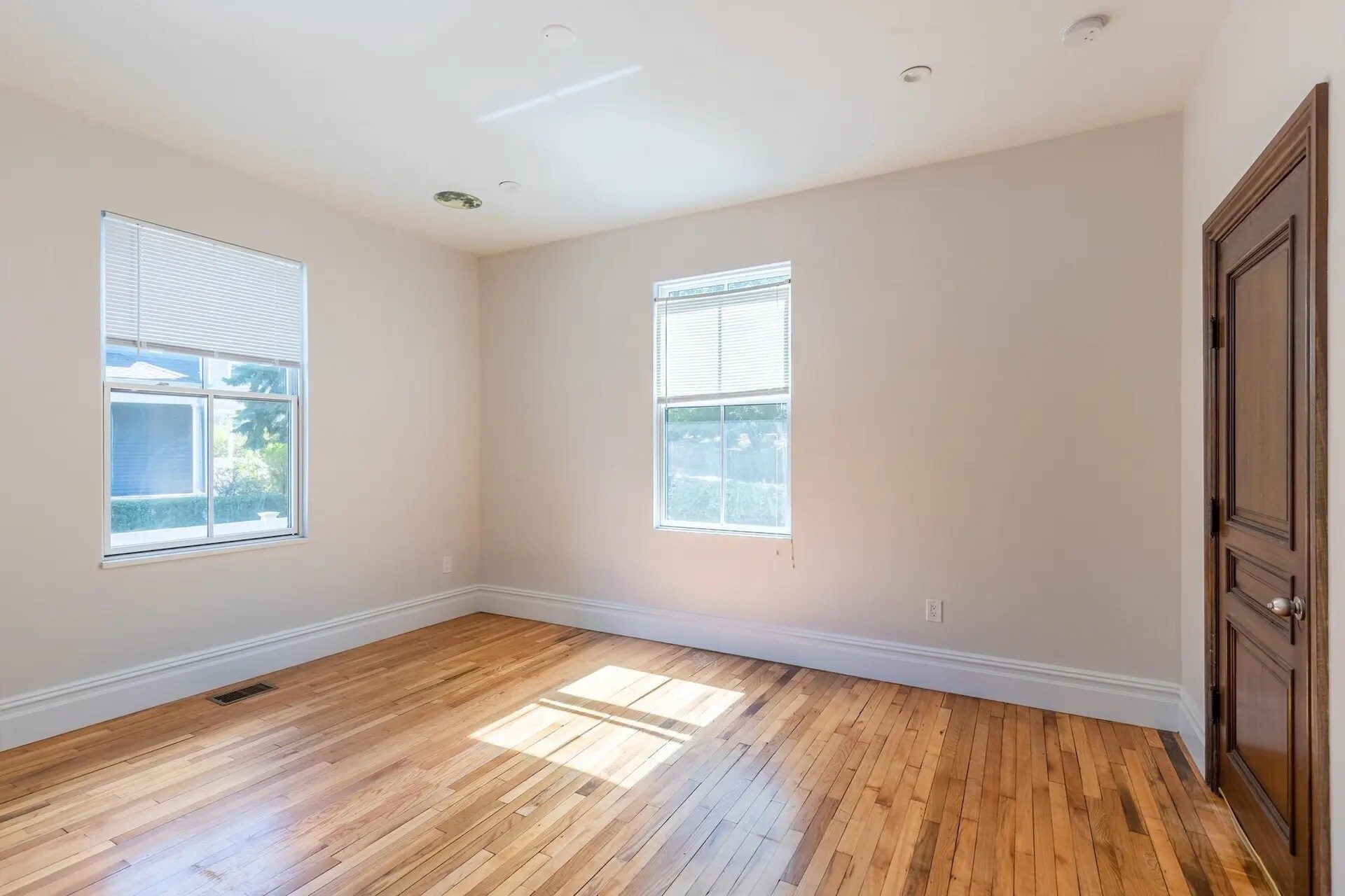 Building Photo - 89 Cedar St