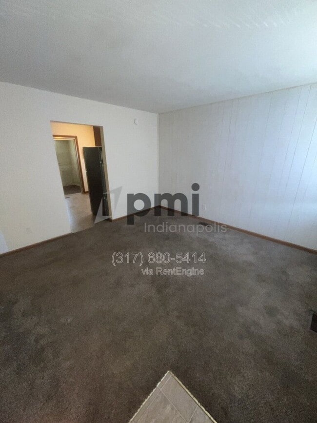 Building Photo - 116 E 19th St