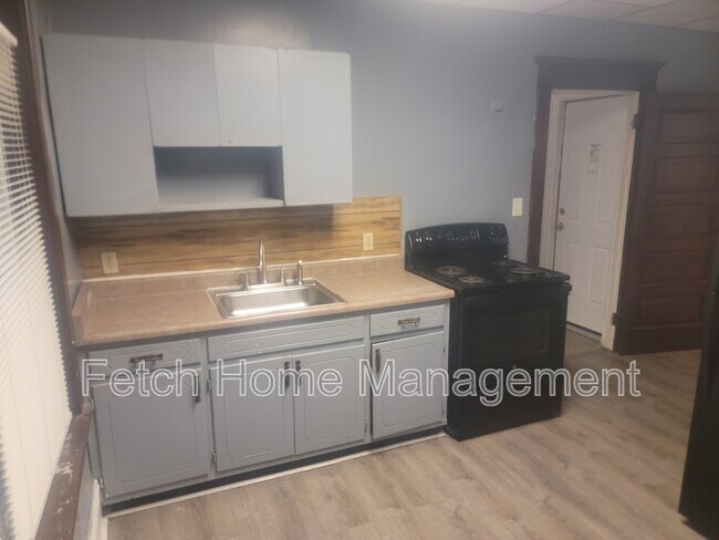 Building Photo - 19 S 19th St