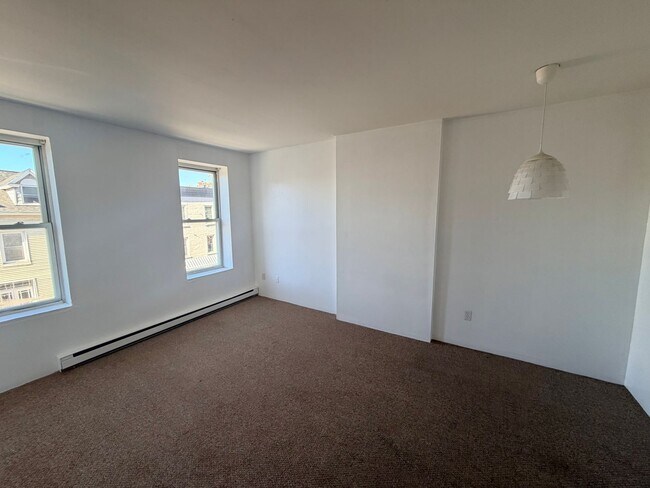Building Photo - 278 4th St