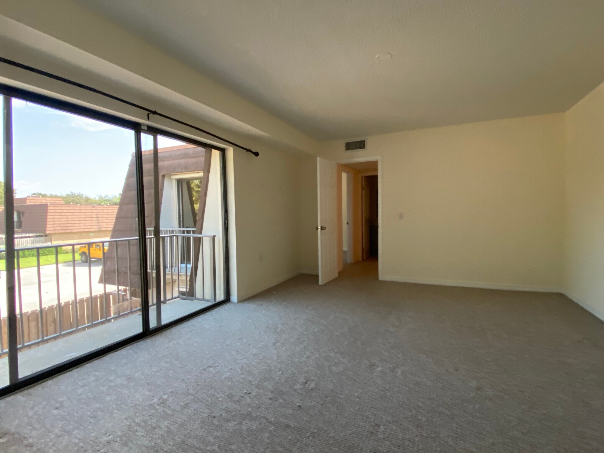 Building Photo - 1116 11th Ln