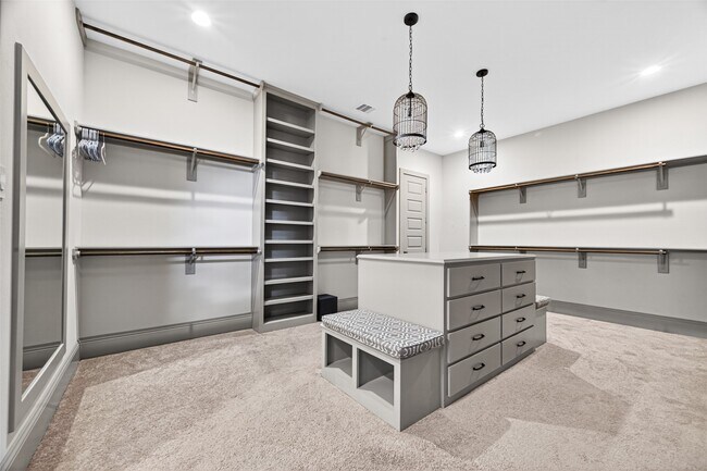 Building Photo - 2072 Laurie Darlin Dr
