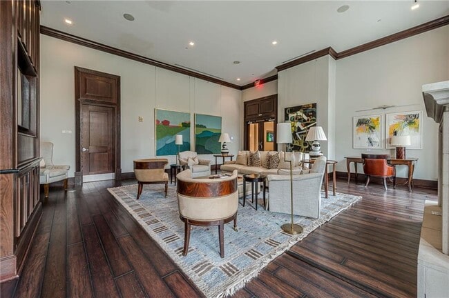 Building Photo - 2795 Peachtree Rd NE