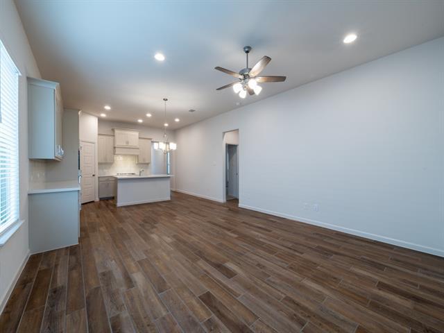Building Photo - 9316 Paintbrush Dr