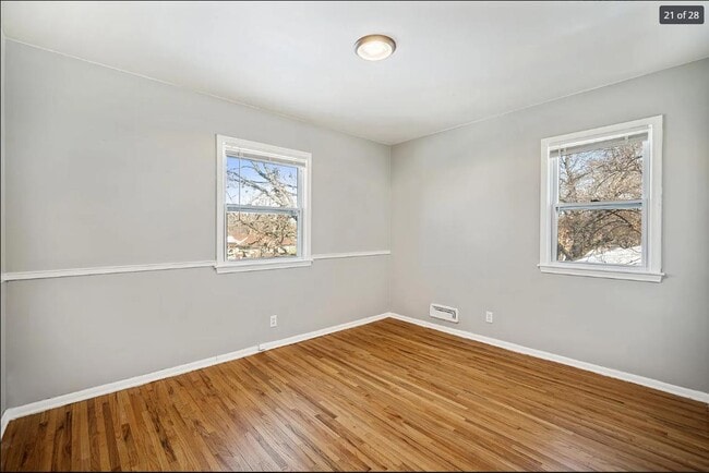 Building Photo - 348 109th Ave NE