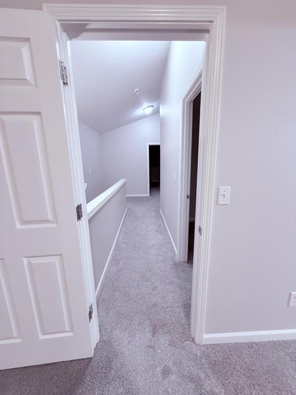 Building Photo - 13102 NE 26th St