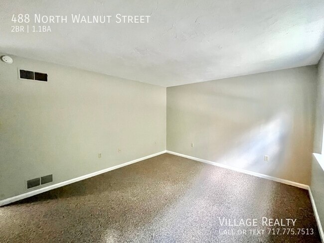 Building Photo - 488 N Walnut St