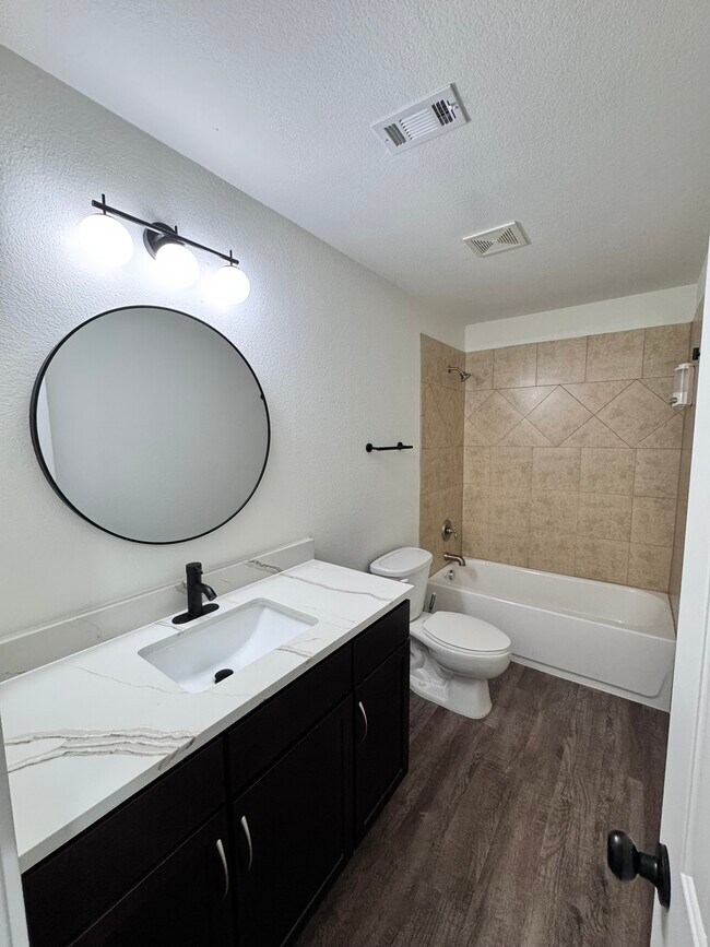 Building Photo - 15833 Bent Rose Way