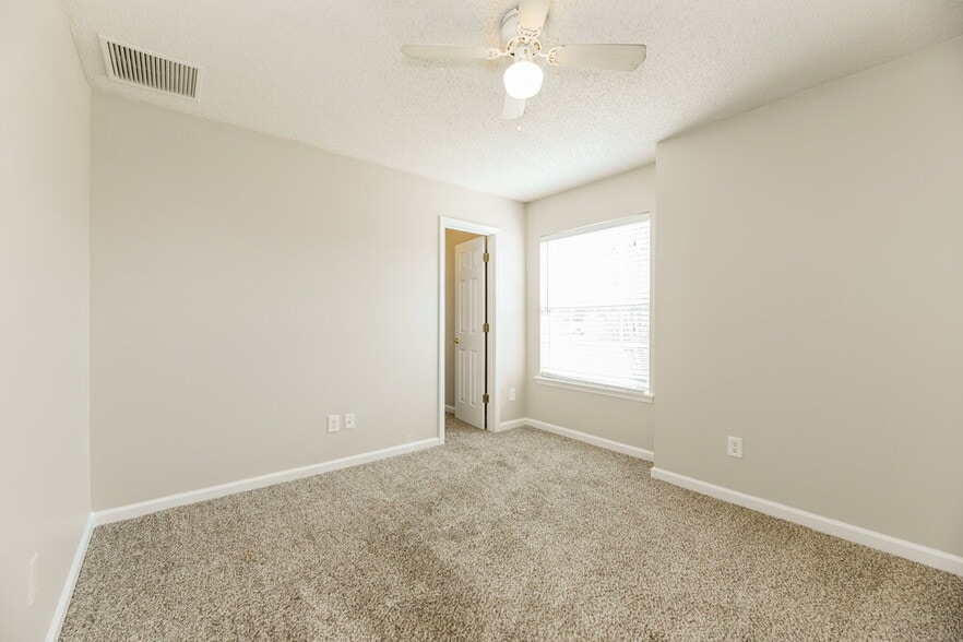 Building Photo - 12746 Brown Jersey Ct