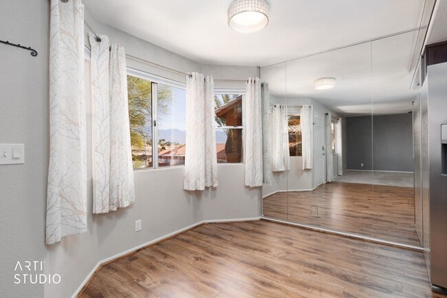 Building Photo - 2BR/2BA Condo in Rock Springs II - Small Pets Welcome