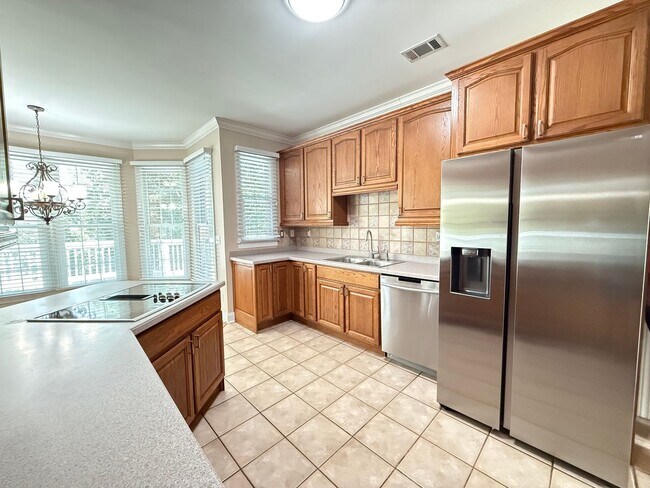 Building Photo - This beautiful brick home is located in Villa Rica and includes 6 bedrooms and 4.5 bath!