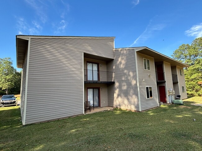 Building Photo - 1128 Southwood Dr