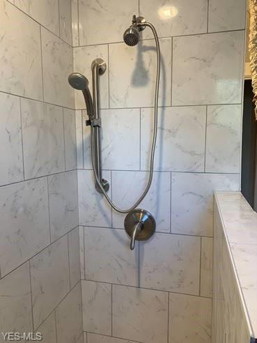 Building Photo - 1970 E 71st St