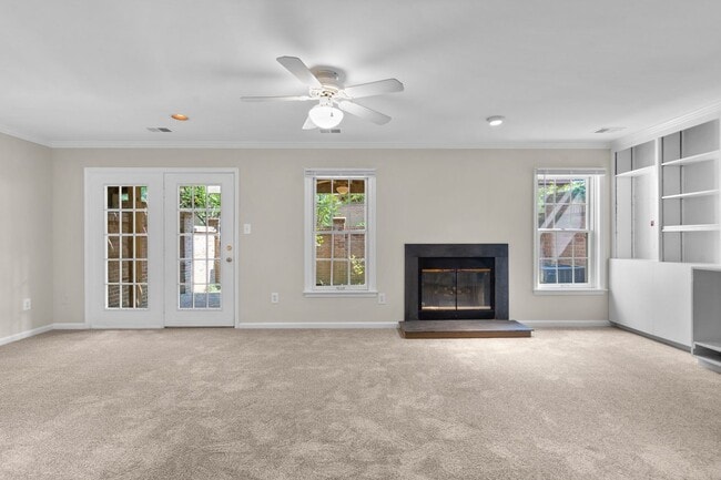 Building Photo - 3 Bed 2 Full Bath/2 Half Bath - Rockville Townhouse - Move In Ready