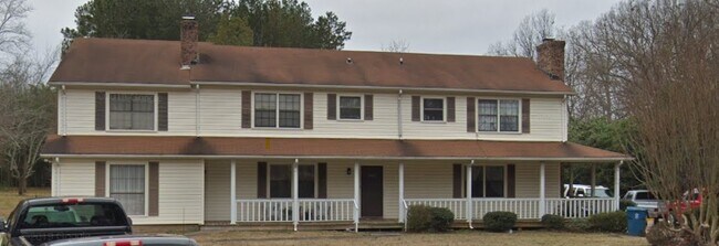 Primary Photo - 102 Courtney Ln