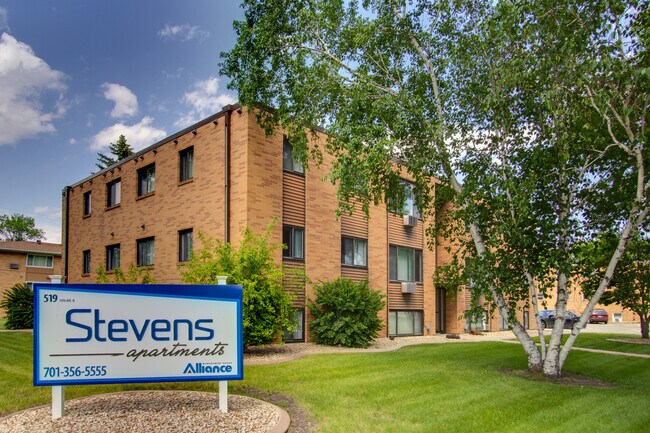 Primary Photo - Stevens Apartments