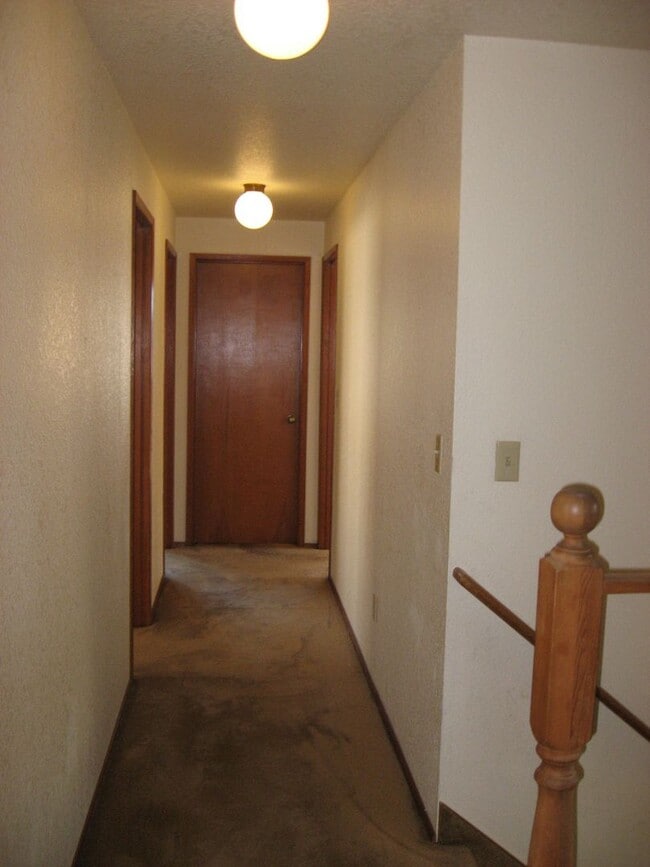 Primary Photo - 824 SE Jensen St