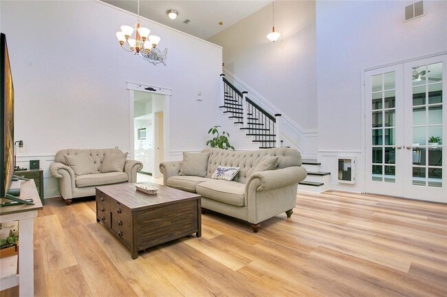 Building Photo - 8555 Abbotsbury Dr