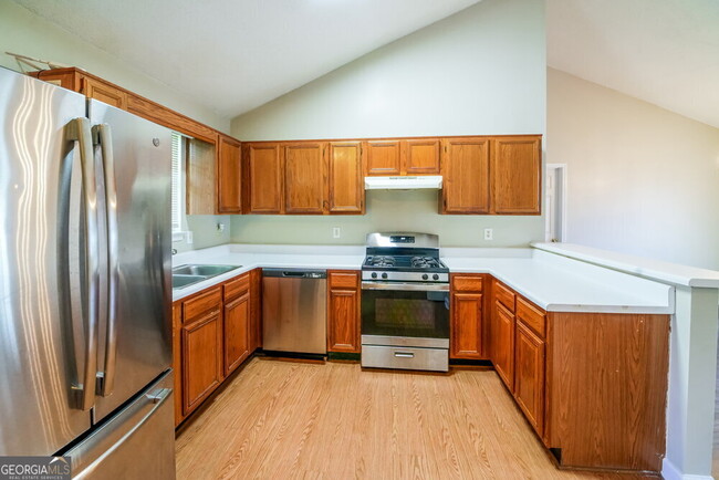 Building Photo - 1214 Foxwood Dr