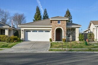 Building Photo - Beautiful Single Story Home available in R...