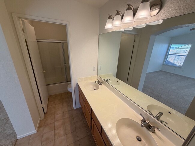 Building Photo - 1424 Via Rosa